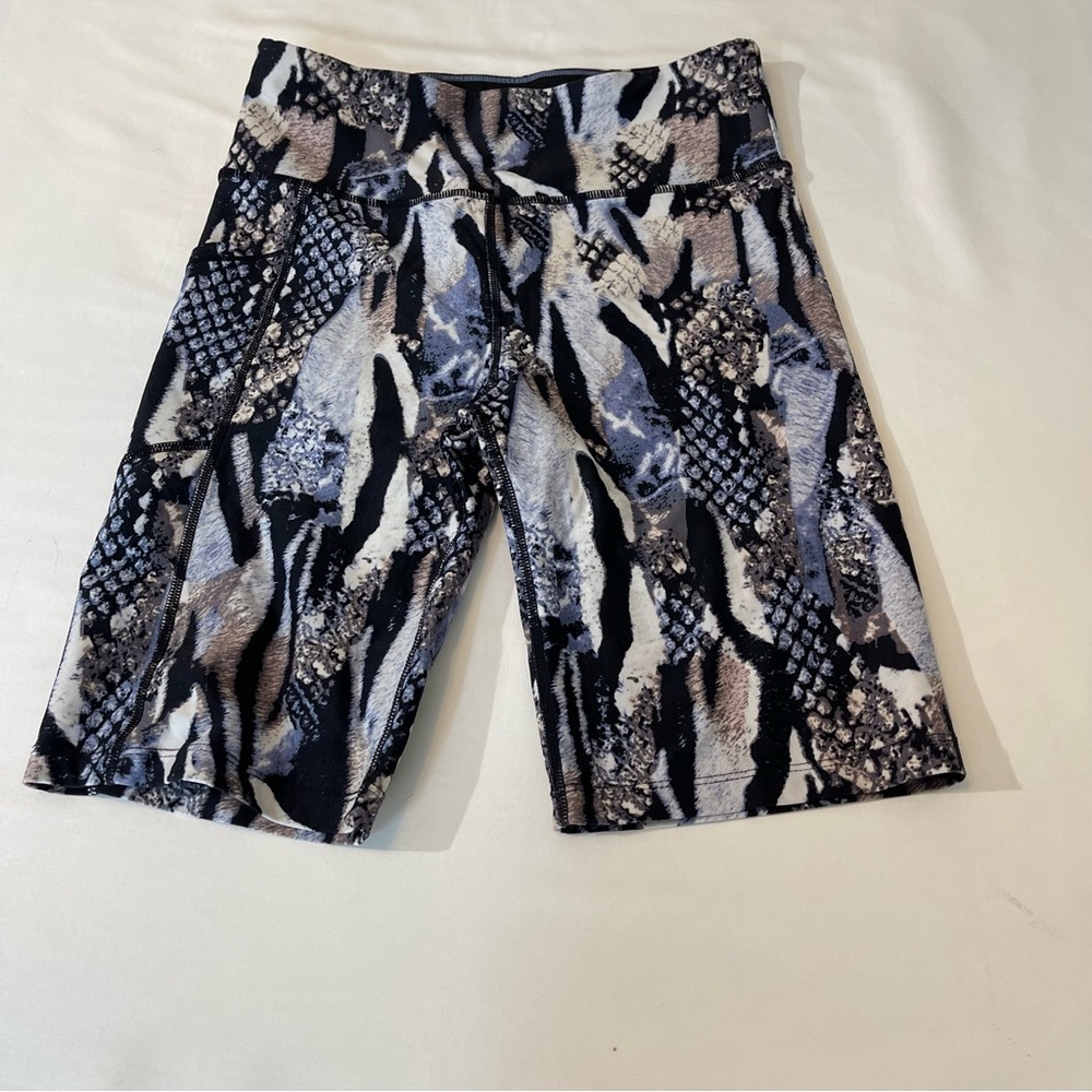 CALVIN KIEIN WOMENS ATHLETIC SHORTS, SIZE S, LIKE NEW CONDITION, PREOWNED